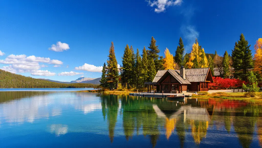 Lakeside Pine Retreat Homes